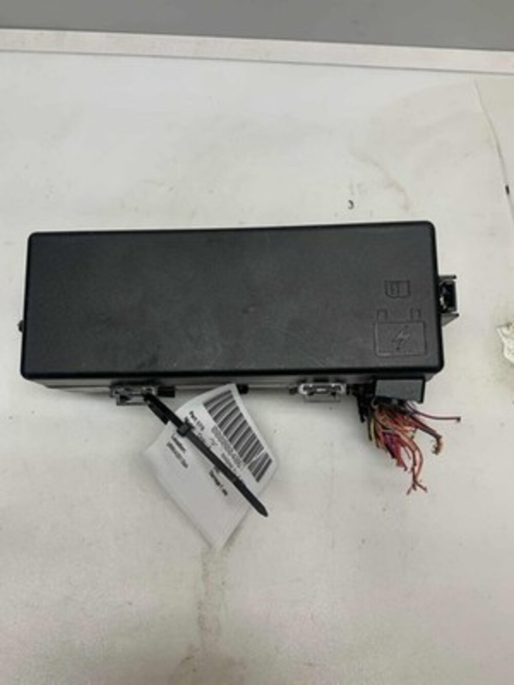 Automotive Power Distribution Center Fuse Box